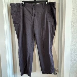 Torrid Purple-Gray‎ Cropped Pants, Size 16